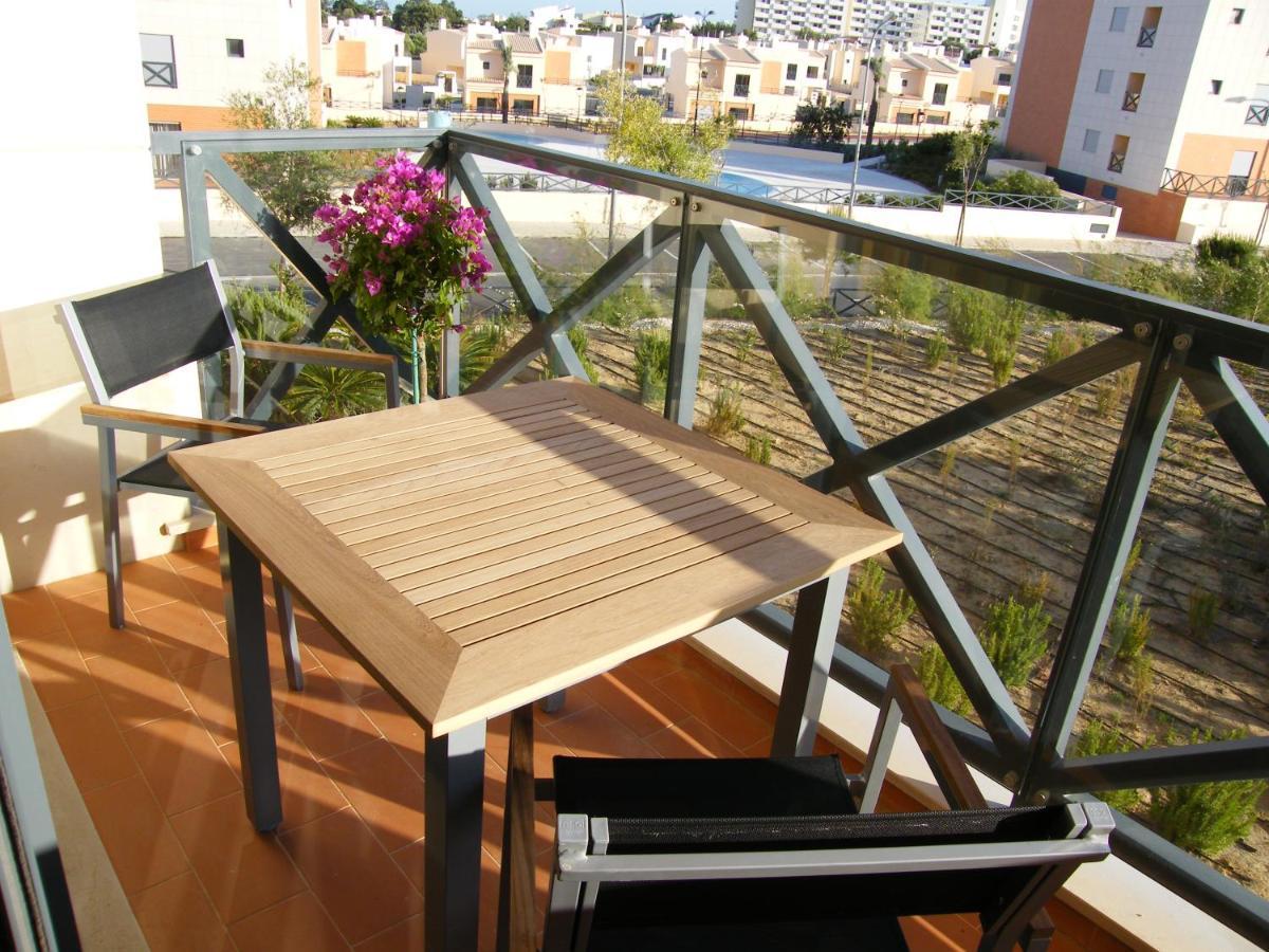 Luxurious First Floor With Balconies Overlooking Pool And Gardens. Apartment
