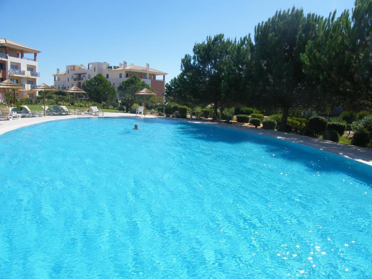 Luxurious First Floor With Balconies Overlooking Pool And Gardens. Appartamento *