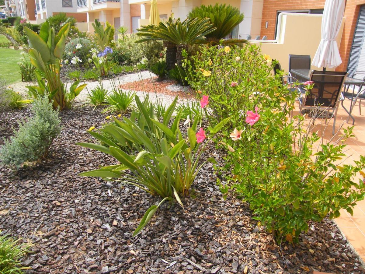 Apartment Luxurious First Floor With Balconies Overlooking Pool And Gardens. *